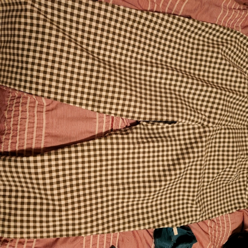 Capri pants